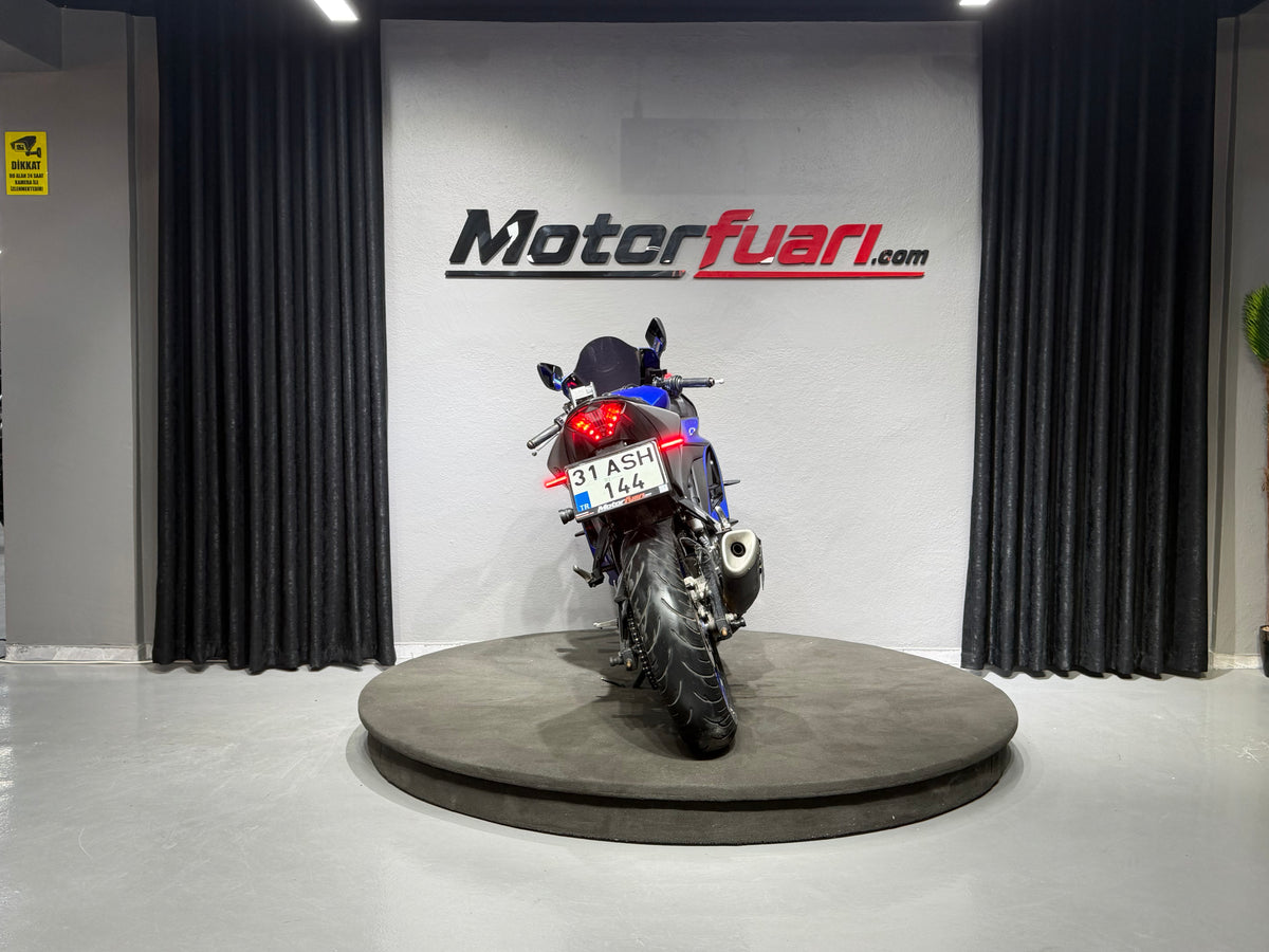 YAMAHA YZF R 25 ABS