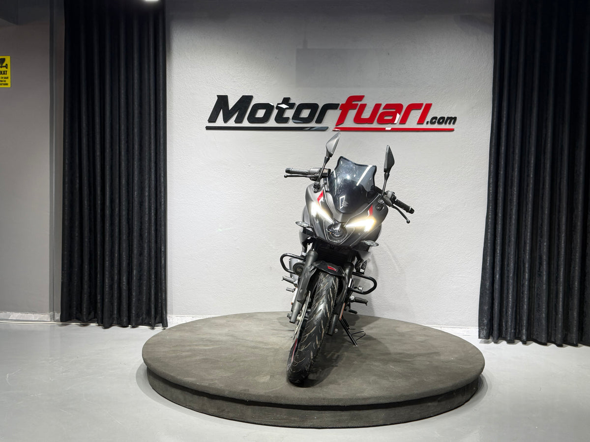 BAJAJ PULSAR F-250