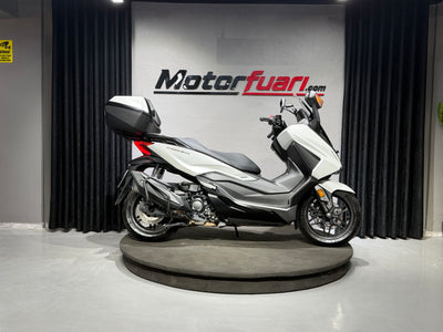 HONDA FORZA 250