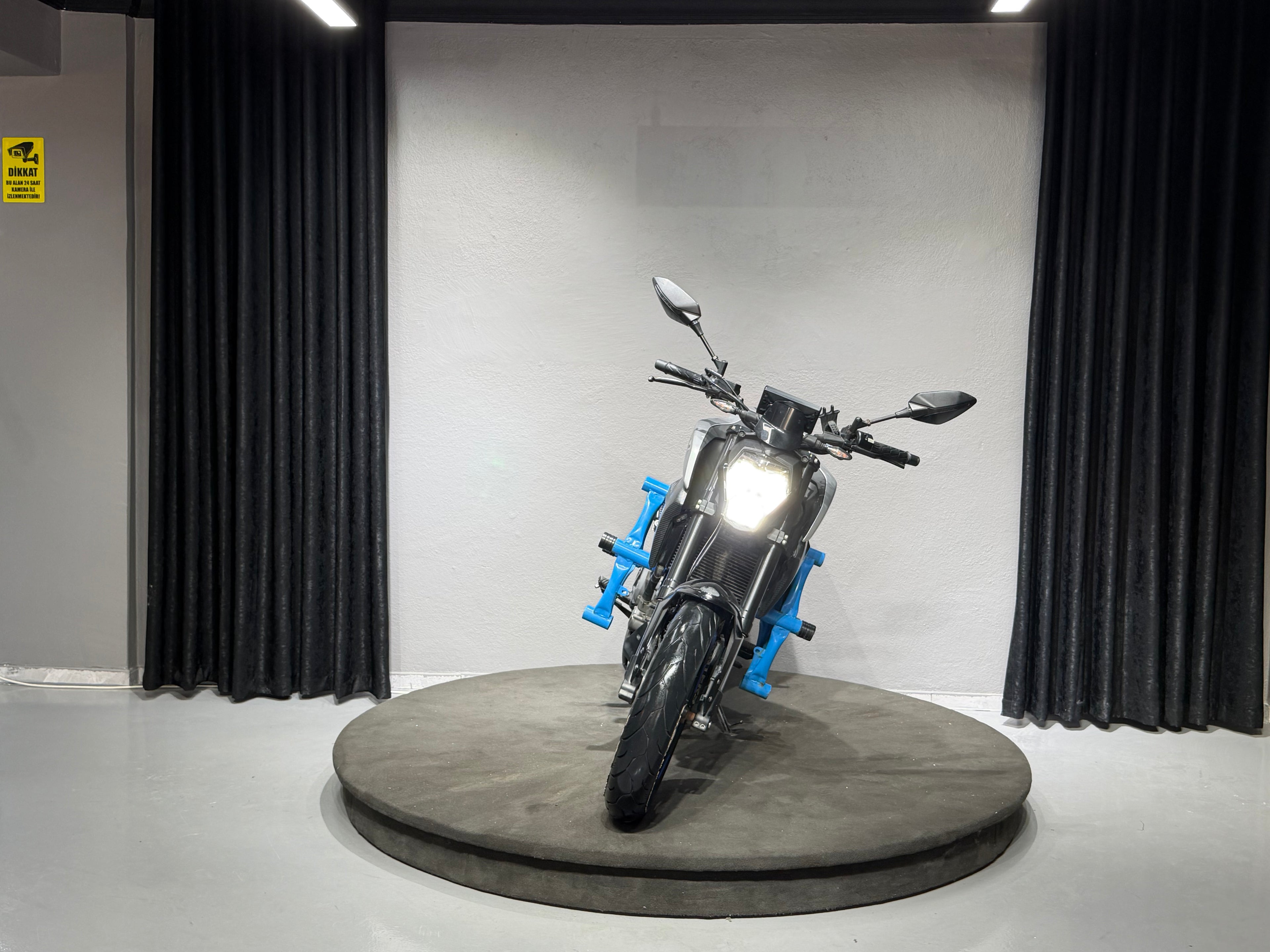 CFMOTO 250NK 2024