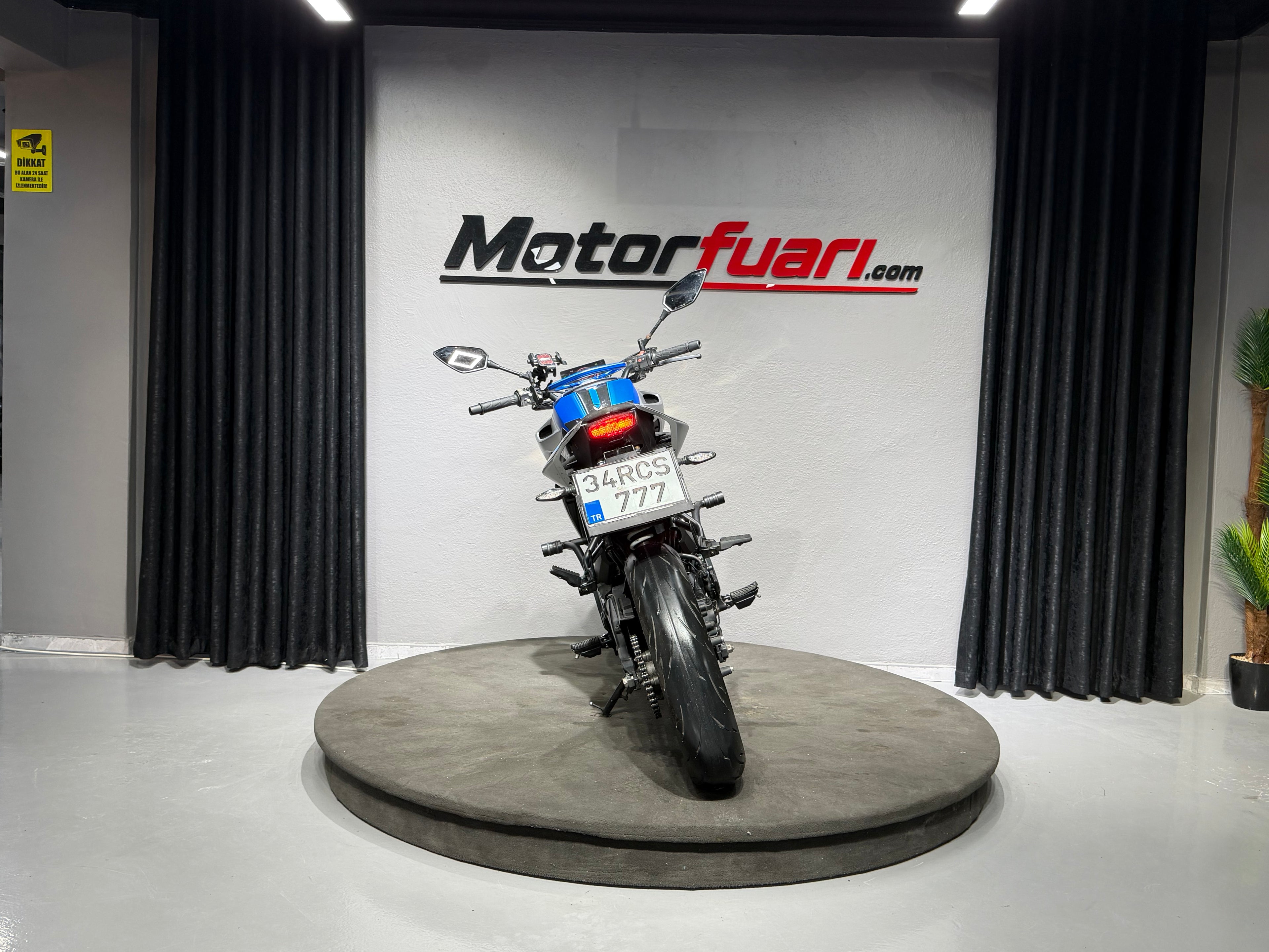 CFMOTO 250NK 2024