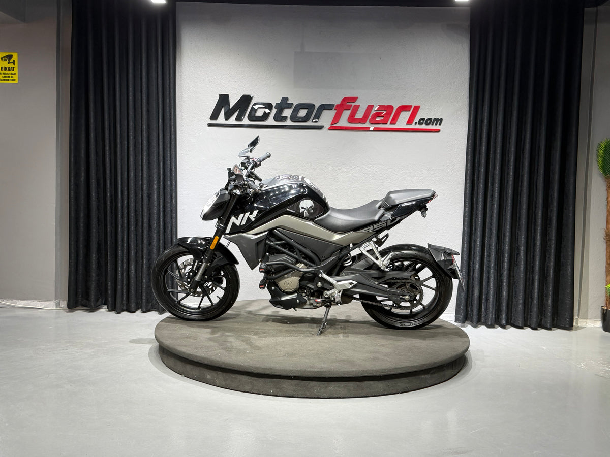 CFMOTO 250 NK