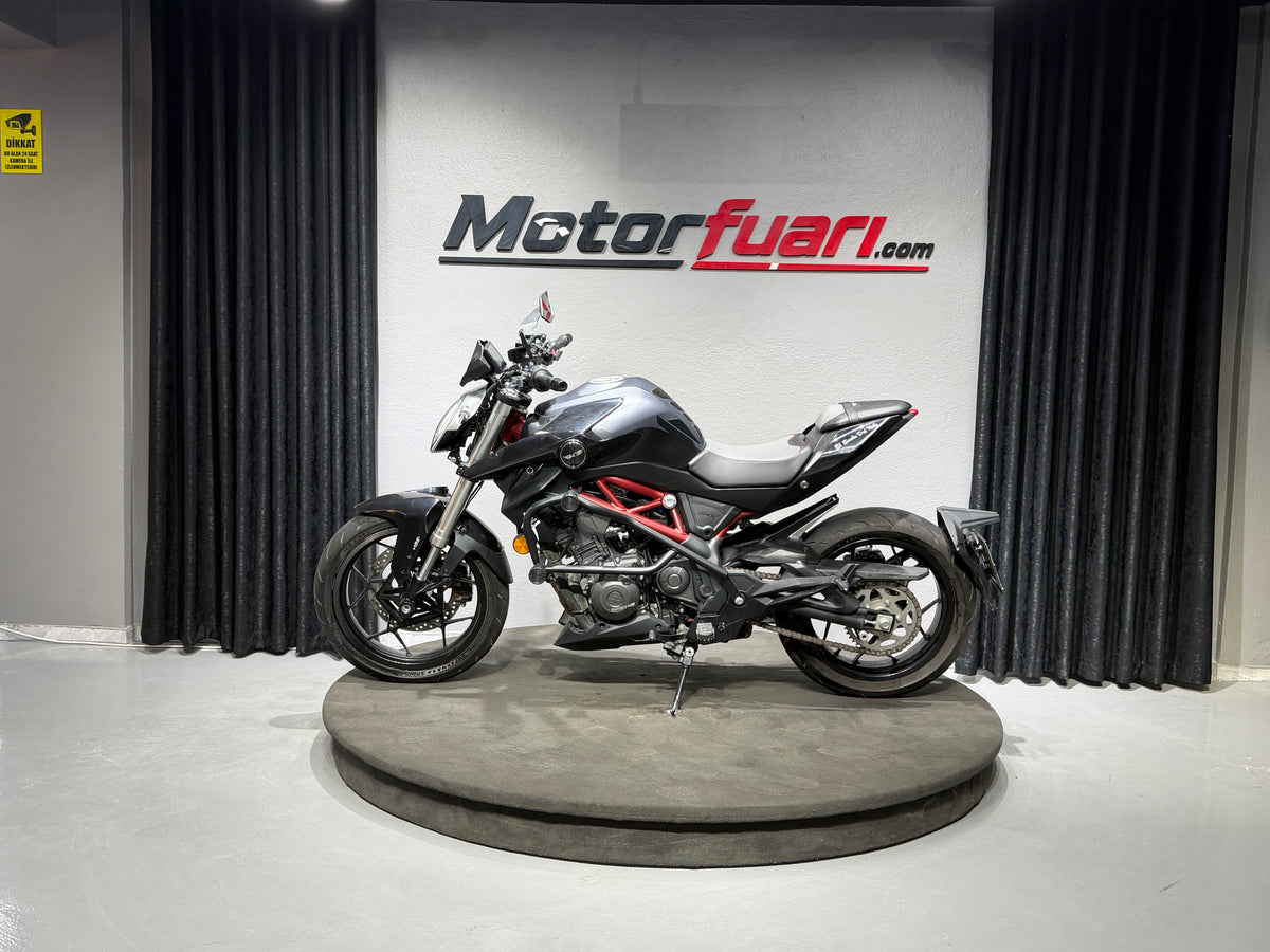 QJMOTOR SRK 250 2025