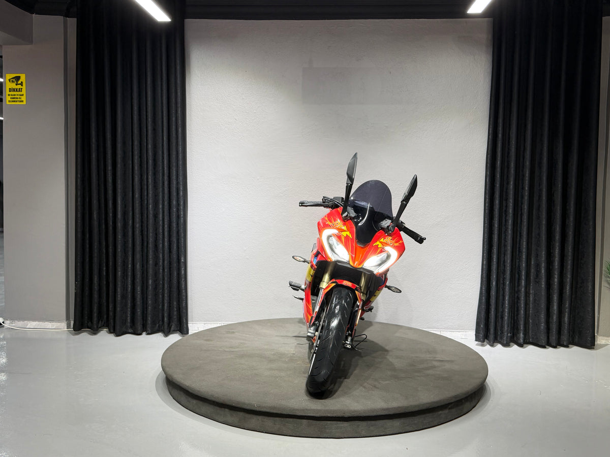 CFMOTO 250SR