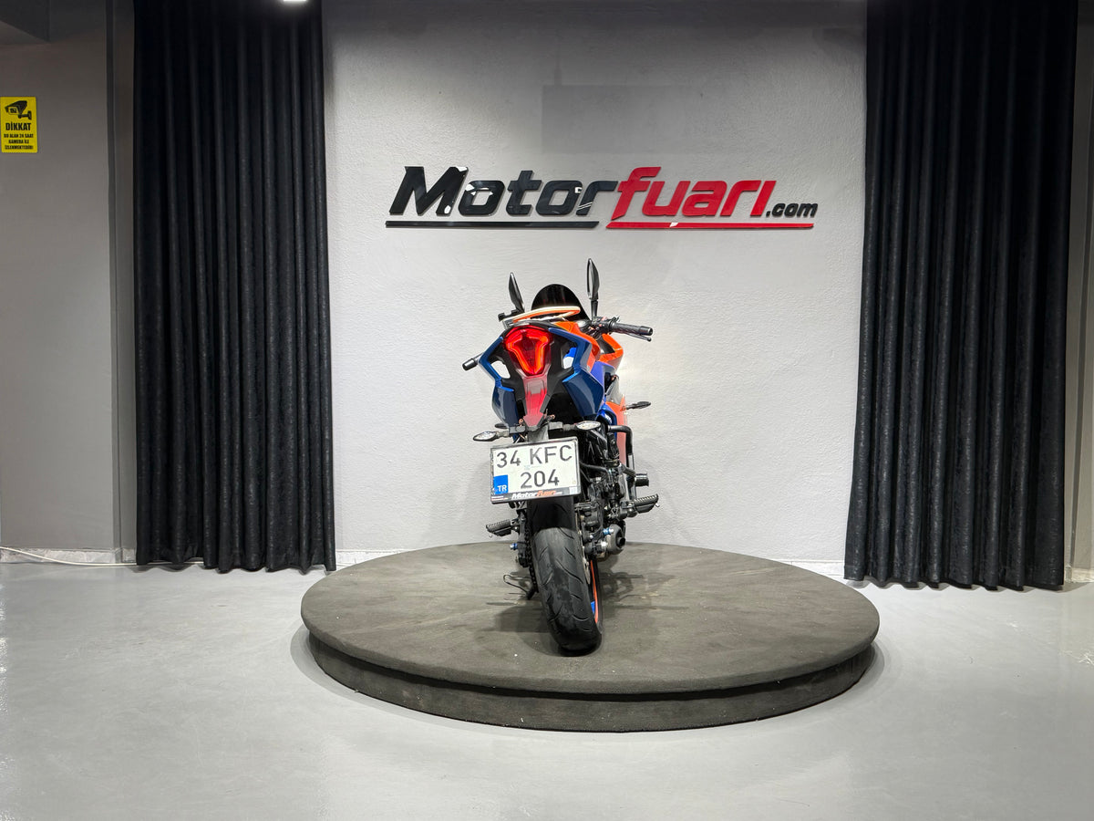 CFMOTO 250 SR