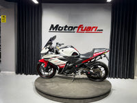 YAMAHA R-25