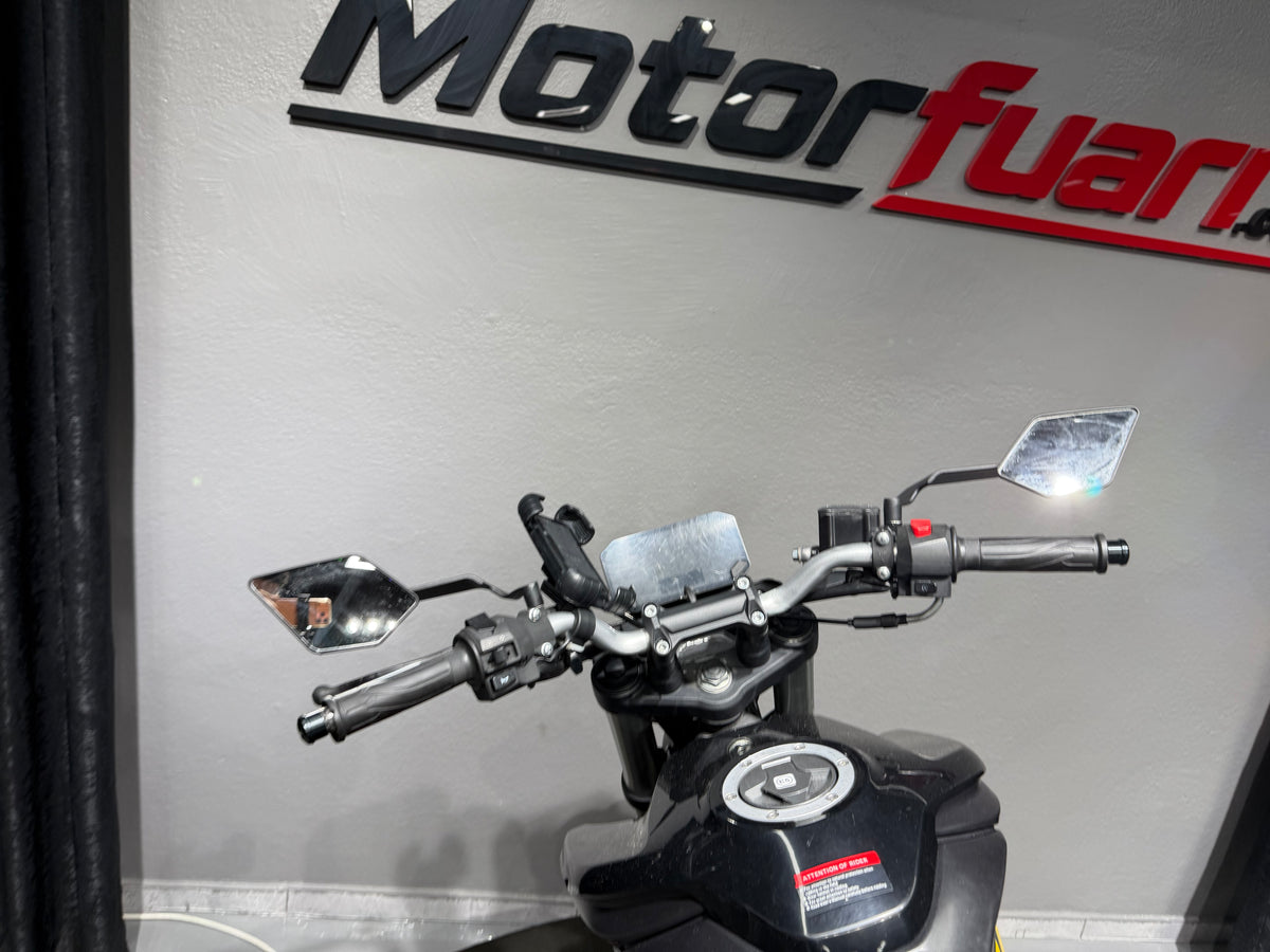 VOGE 125 R