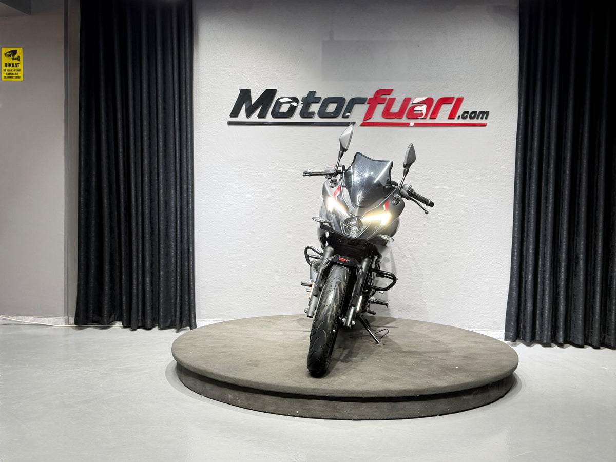 BAJAJ PULSAR F 250