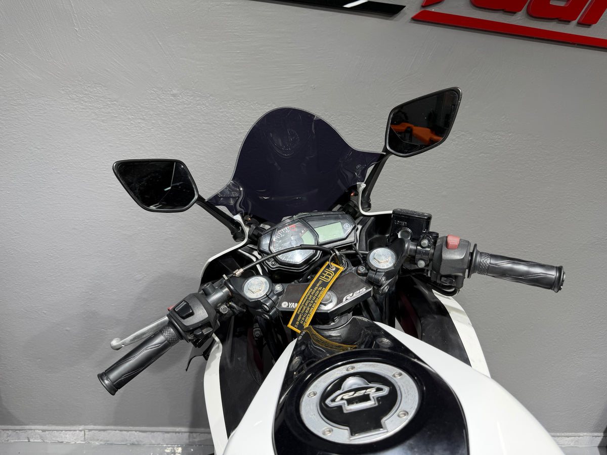 YAMAHA R-25