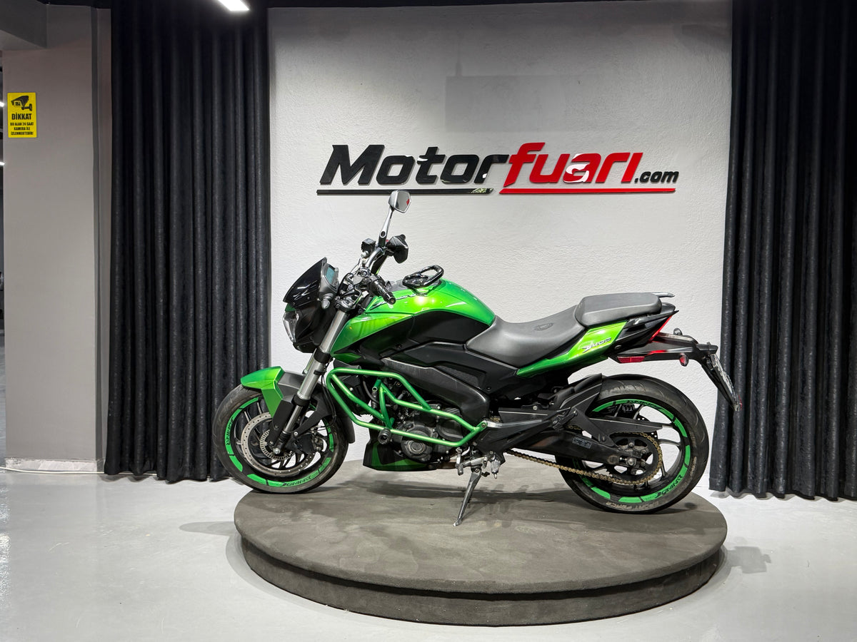 BAJAJ DOMINAR 400