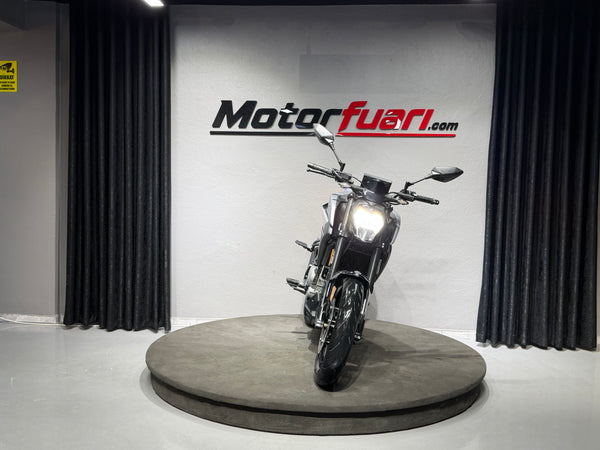 CFMOTO 250NK 2025