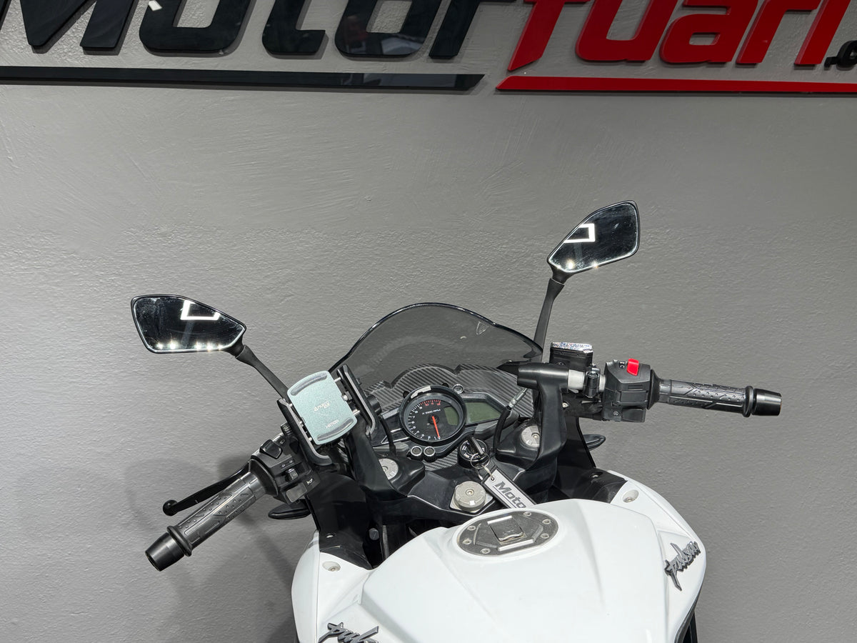 BAJAJ PUSLAR RS 200 ABS