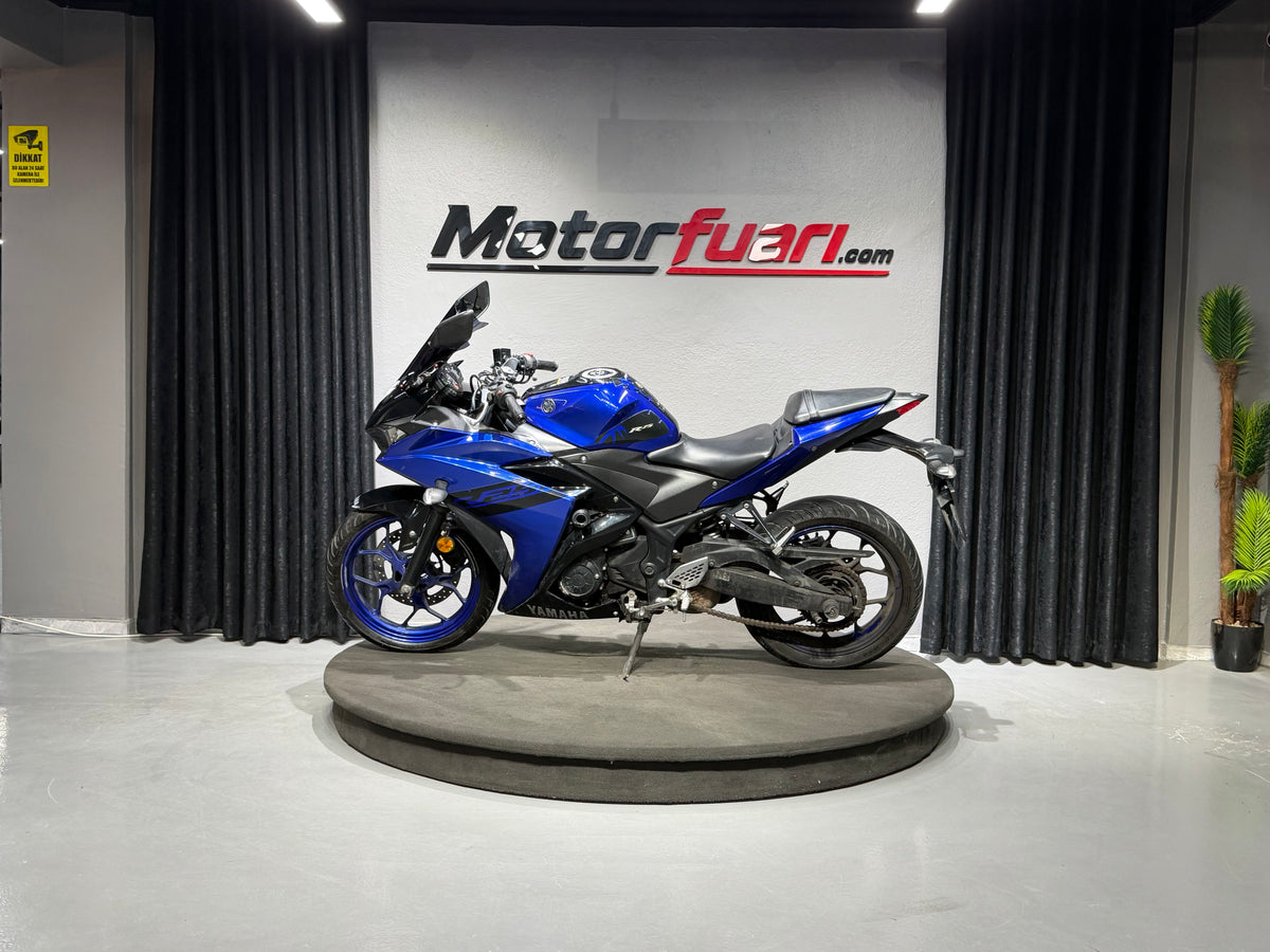 YAMAHA YZF R-25 ABS