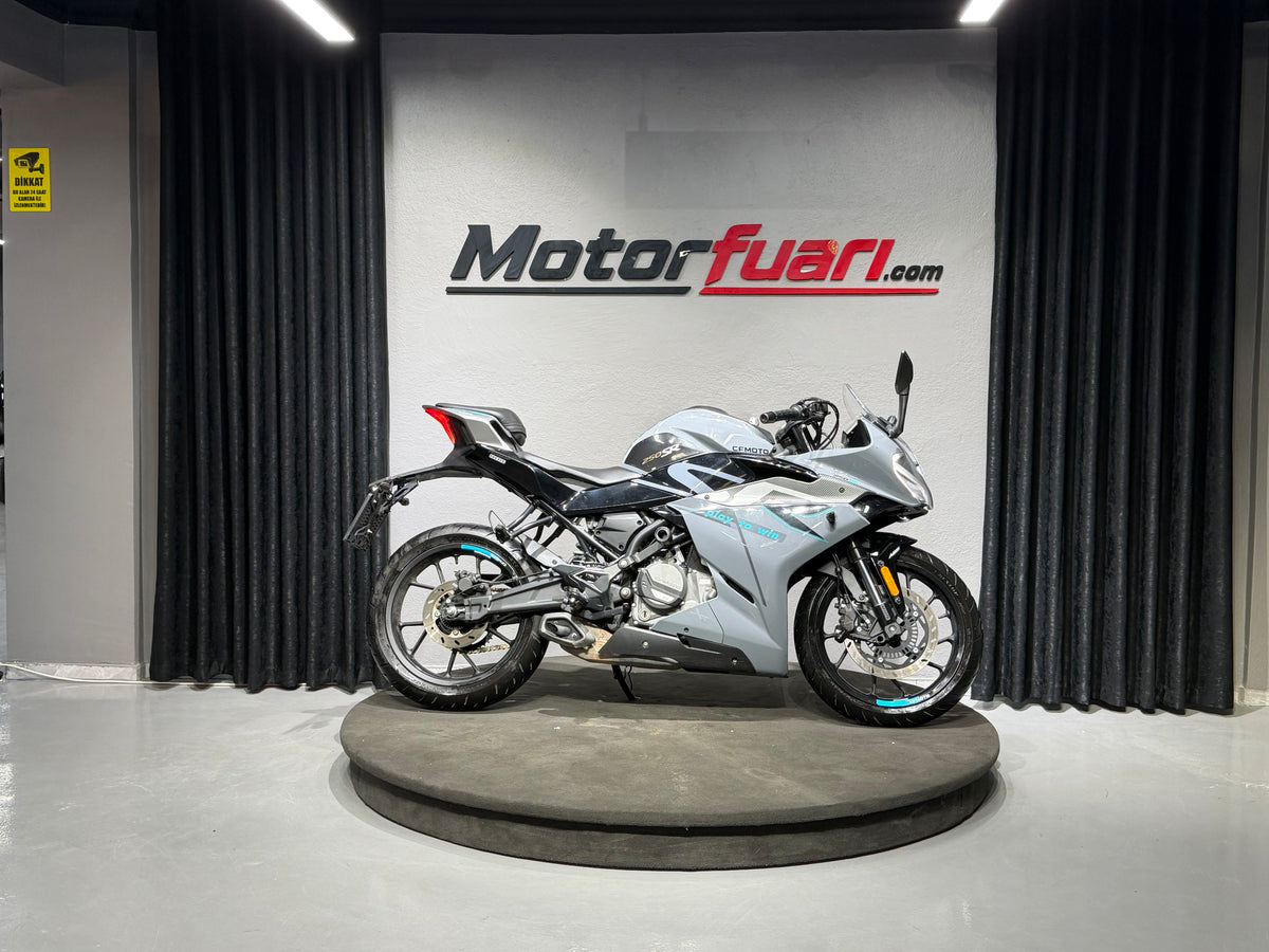 CFMOTO 250SR 2024