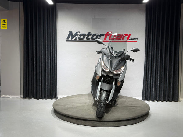 YAMAHA X MAX 250 ABS