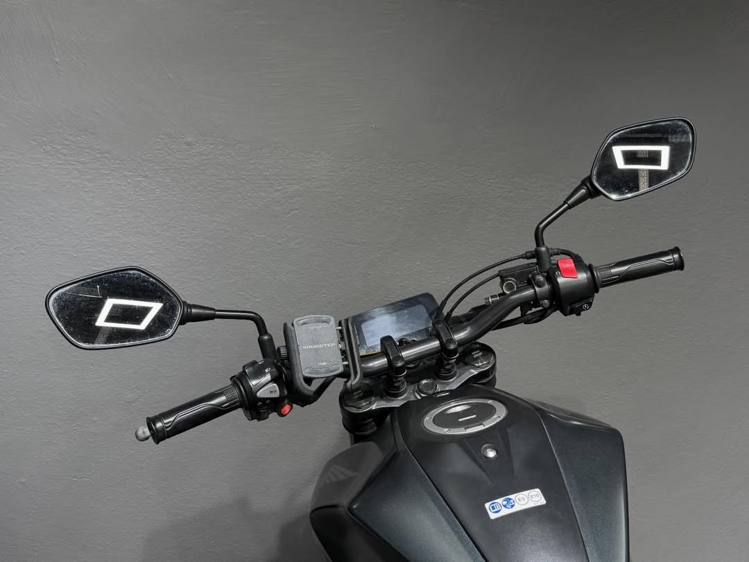 HONDA CB250R 2022 5