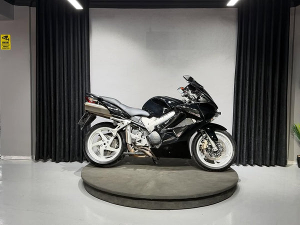 HONDA VFR 800 2006 1