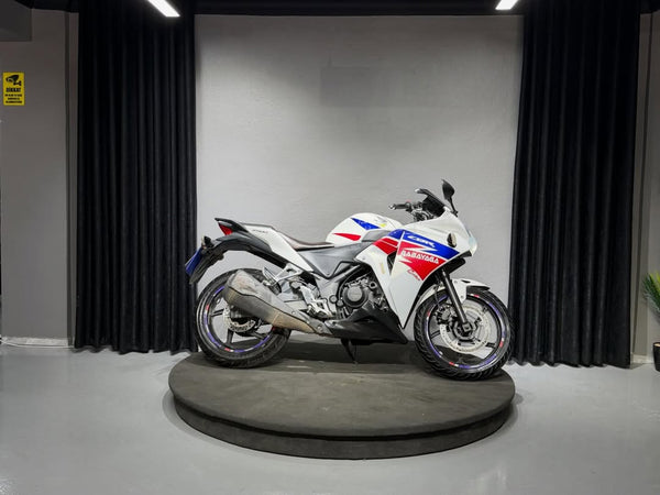 HONDA CBR250 2013 1