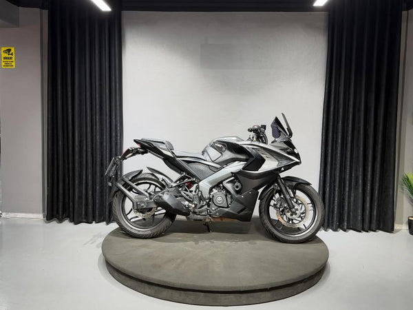 PULSAR RS-200 ABS 2024 1