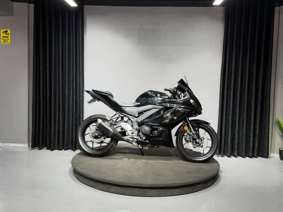 YAMAHA YZF-R25 ABS 2024 1