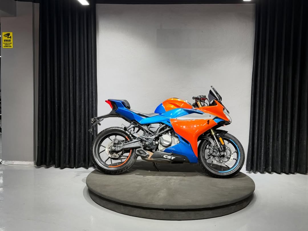CFMOTO 250SR 2023 1