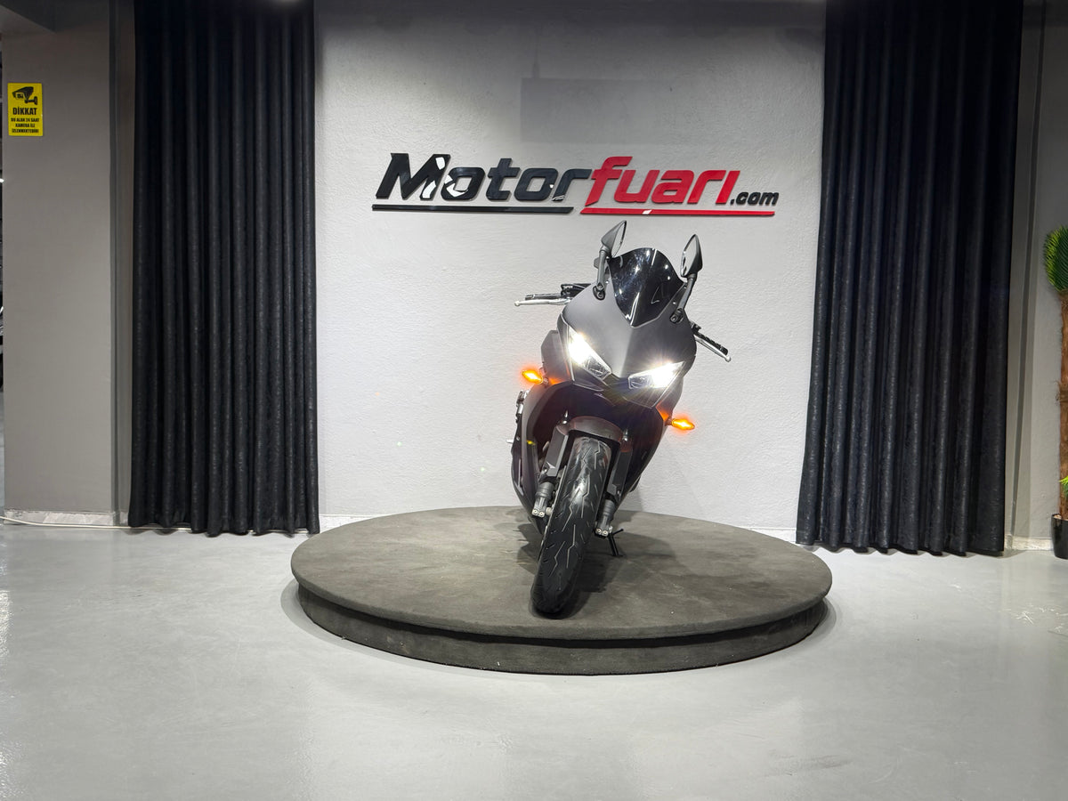 HONDA CBR 650 R 2025