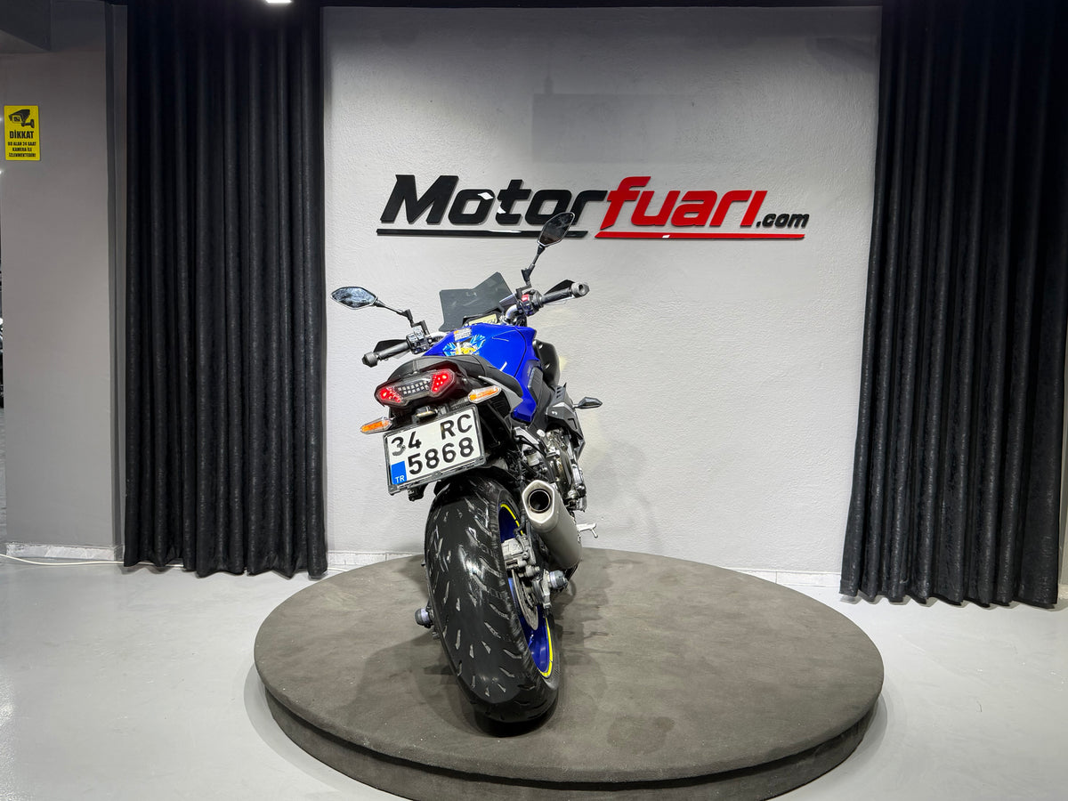 YAMAHA MT-10