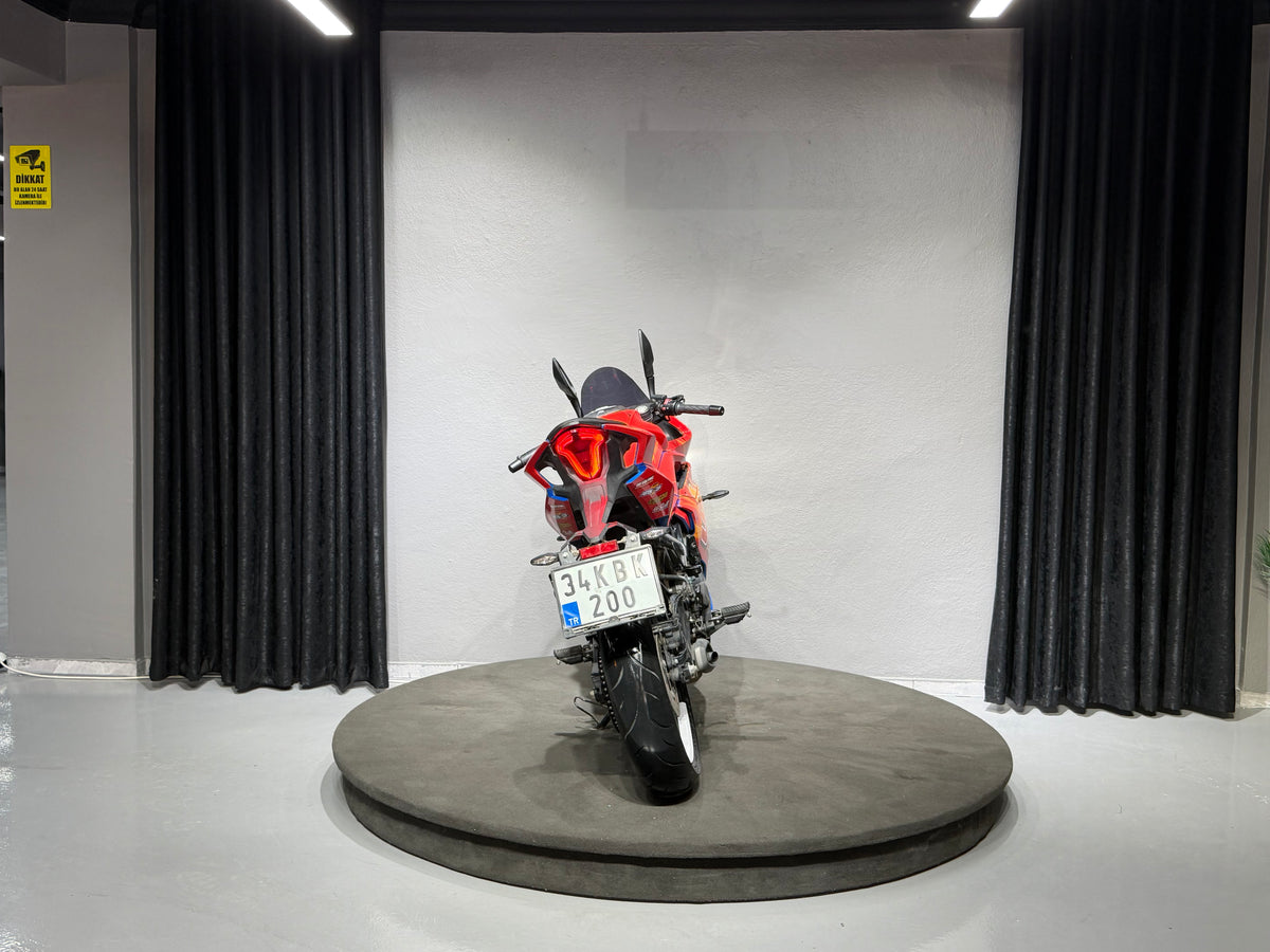 CFMOTO 250SR