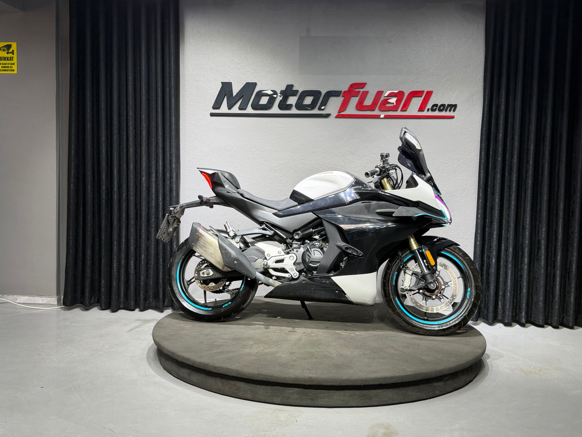 CFMOTO 450 SR BEYAZ