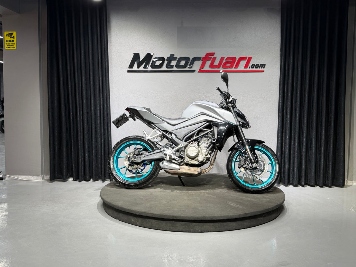 CFMOTO 250 NK