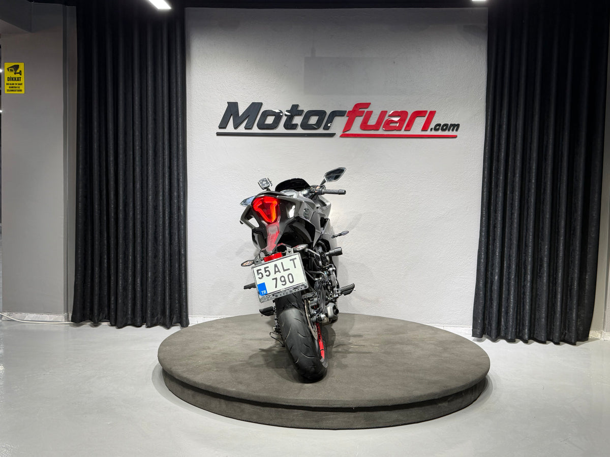 CFMOTO 250SR