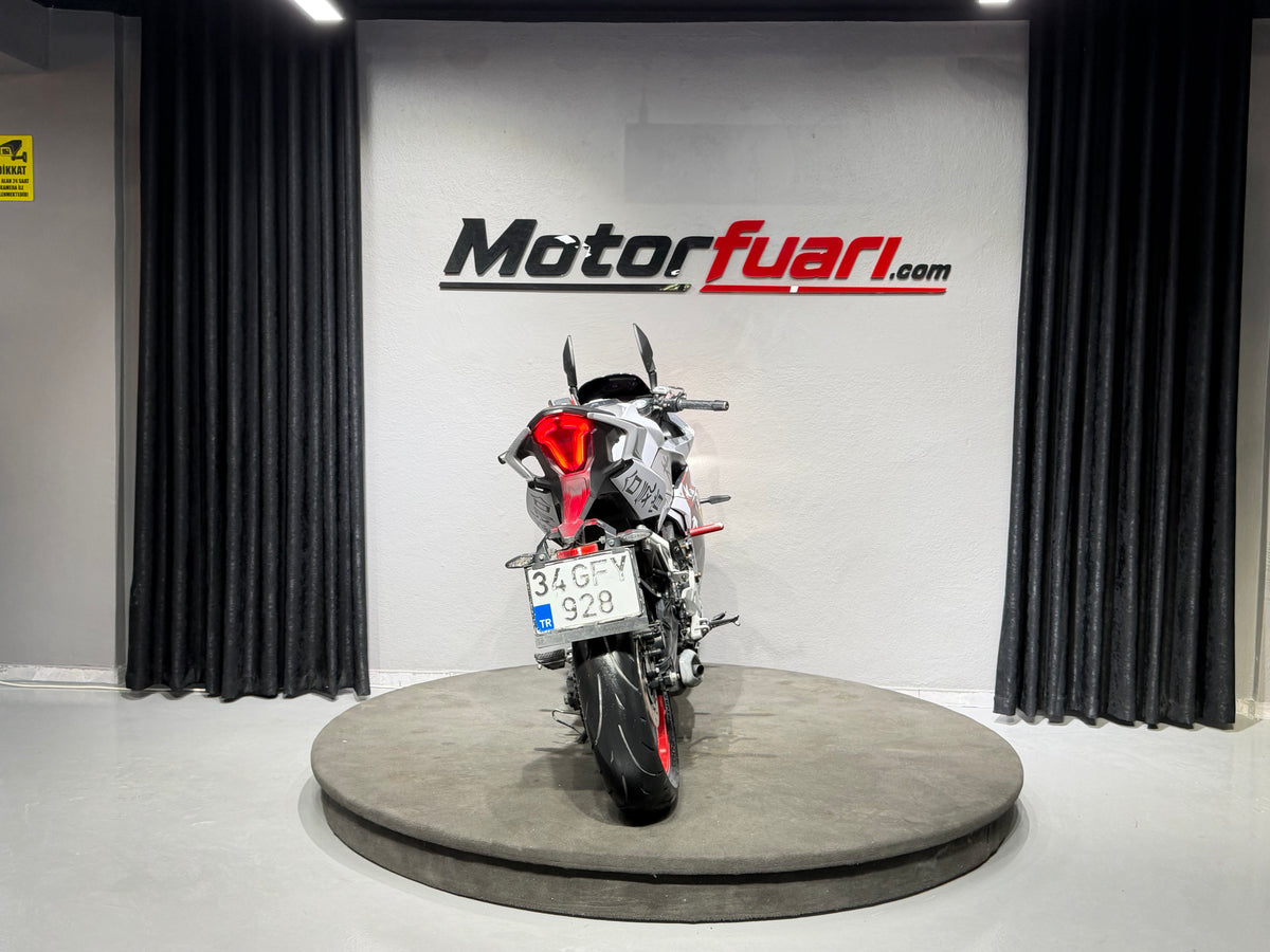 CFMOTO 250SR