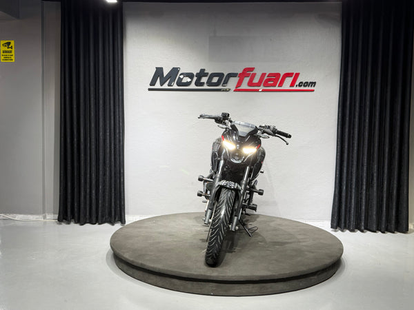 BAJAJ N250 2023