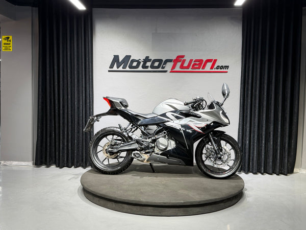 CFMOTO 250 SR
