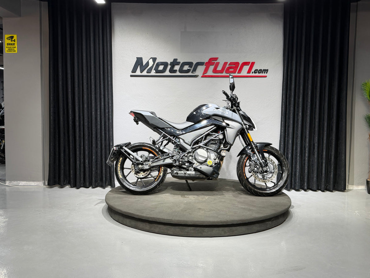 CFMOTO 250 NK