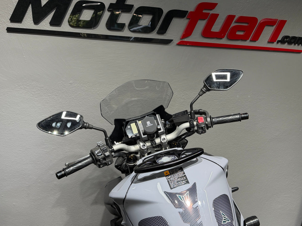 YAMAHA MT-10