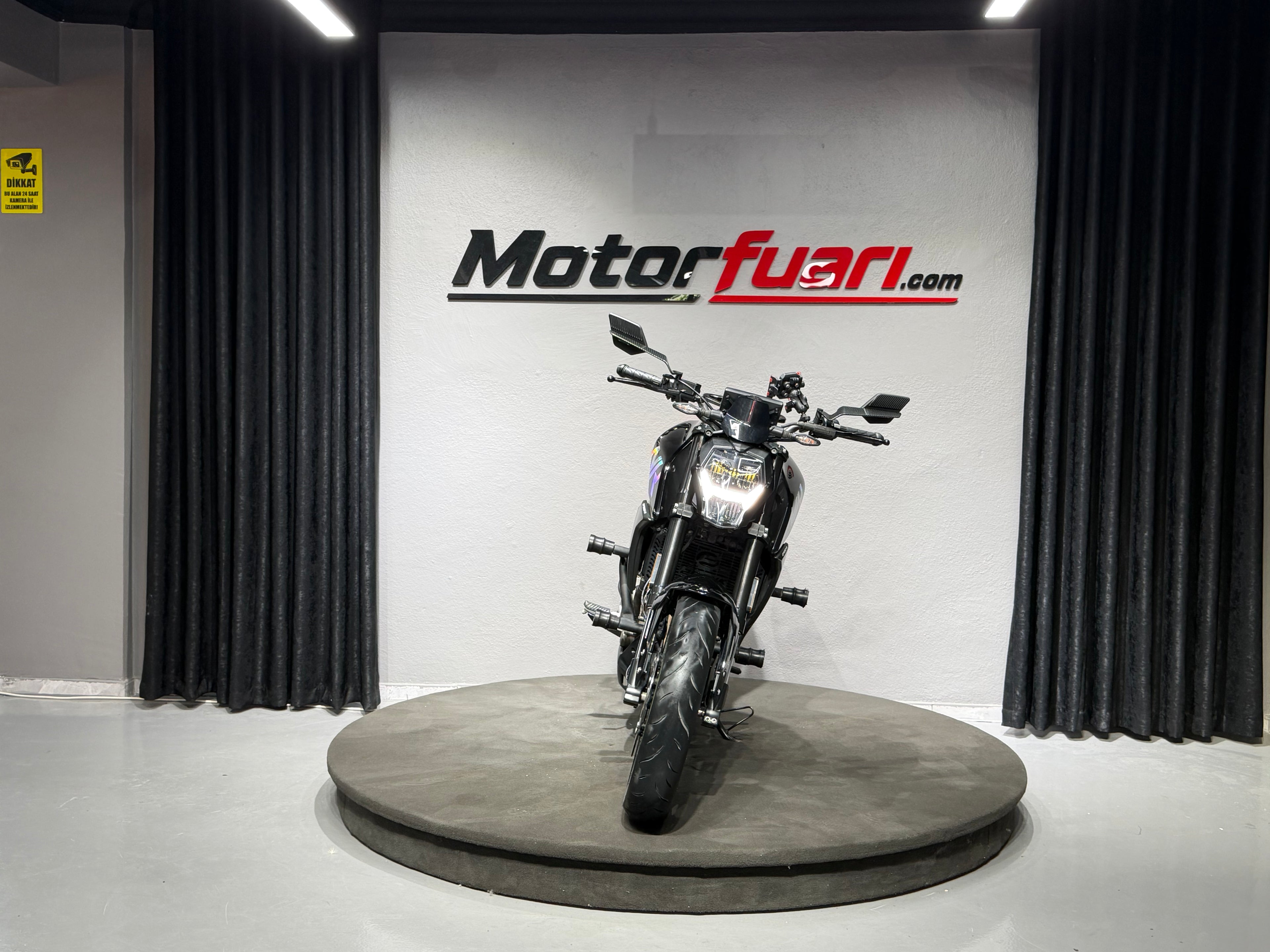 CFMOTO 250NK 2022