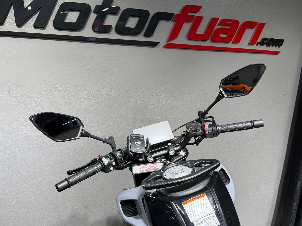 CFMOTO 250NK 2025