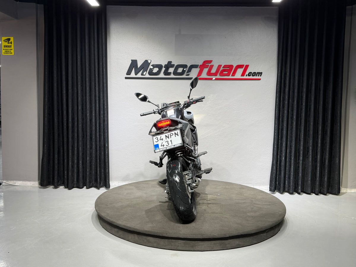 CFMOTO 250NK 2025