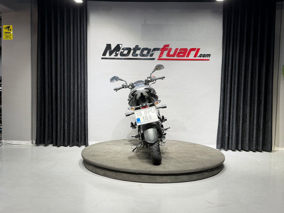 BAJAJ PULSAR NS 125