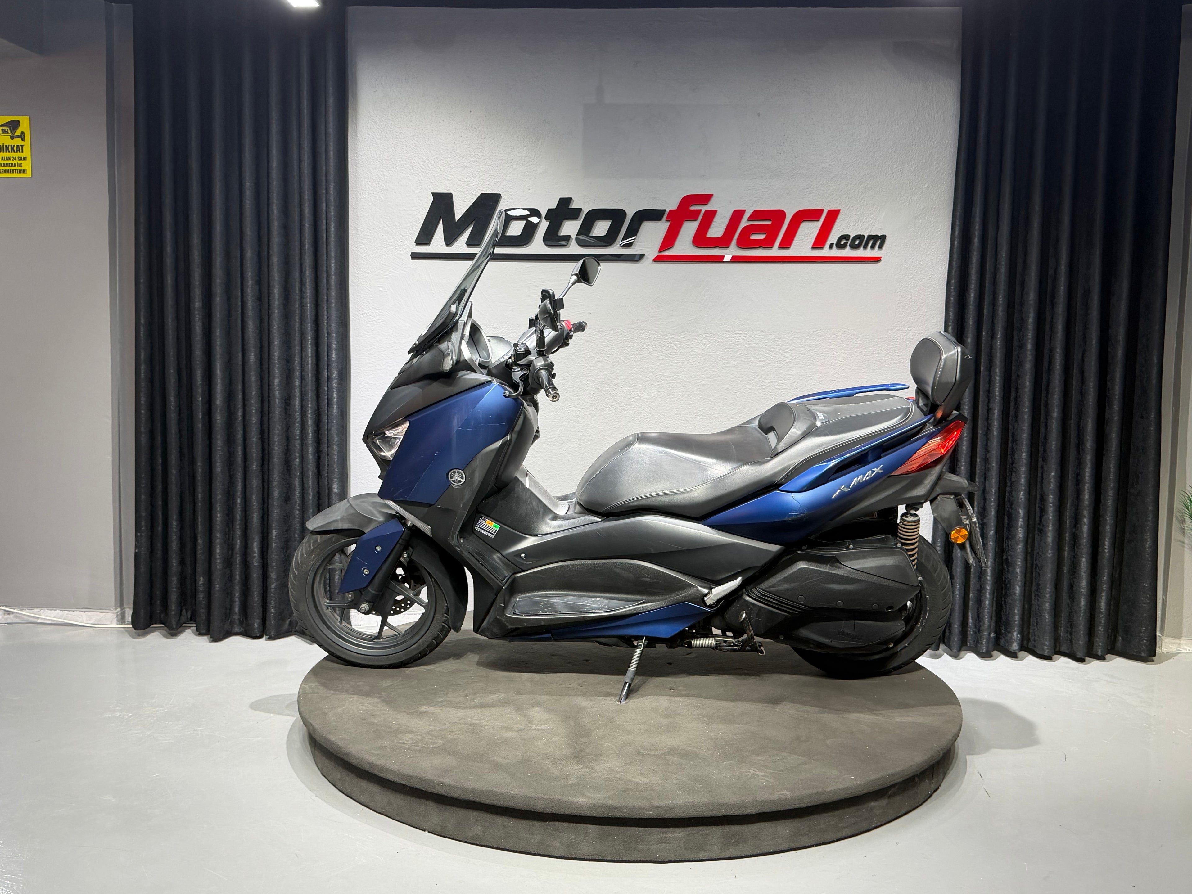 YAMAHA X-MAX 250ABS