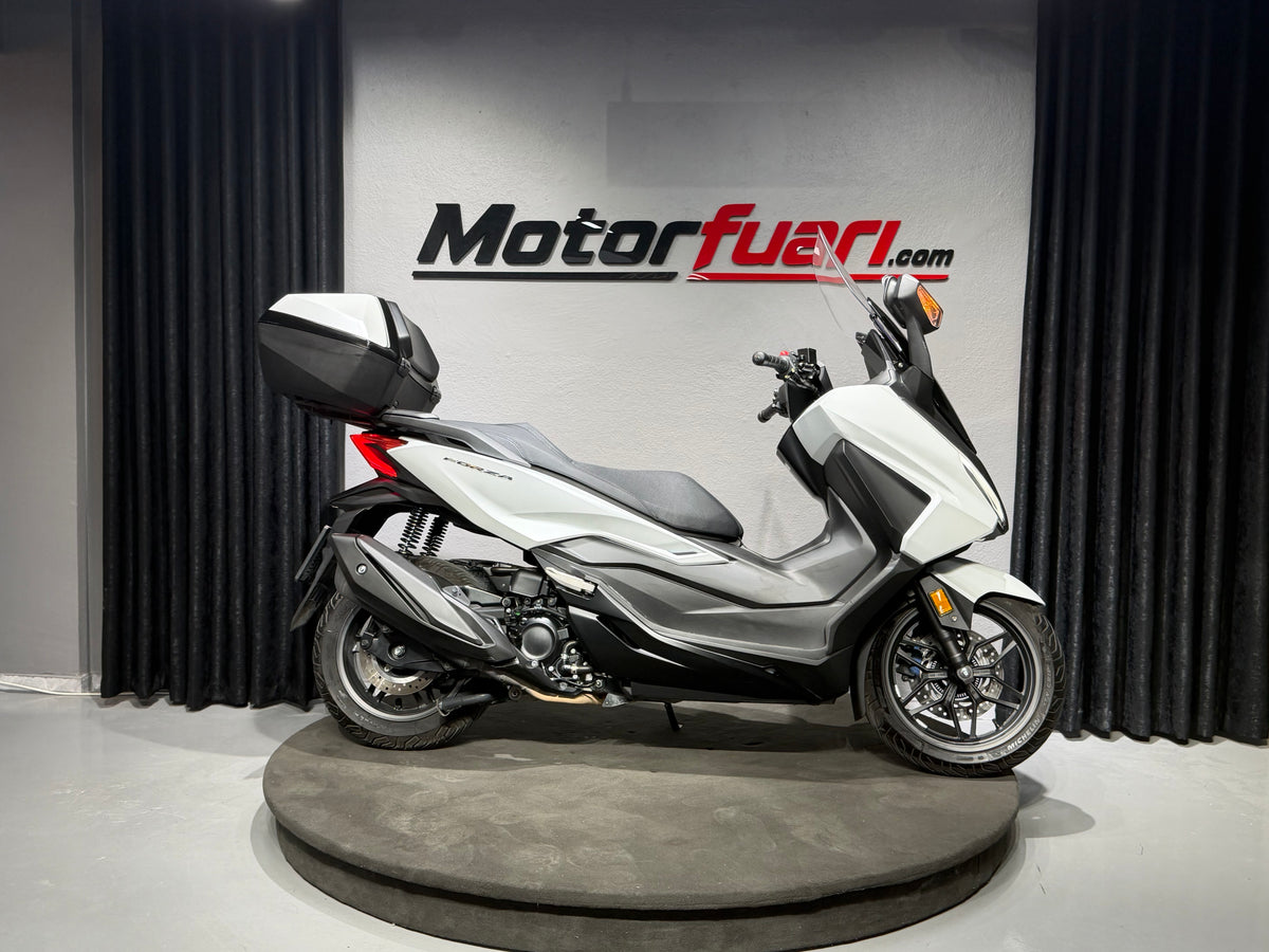 HONDA FORZA 250