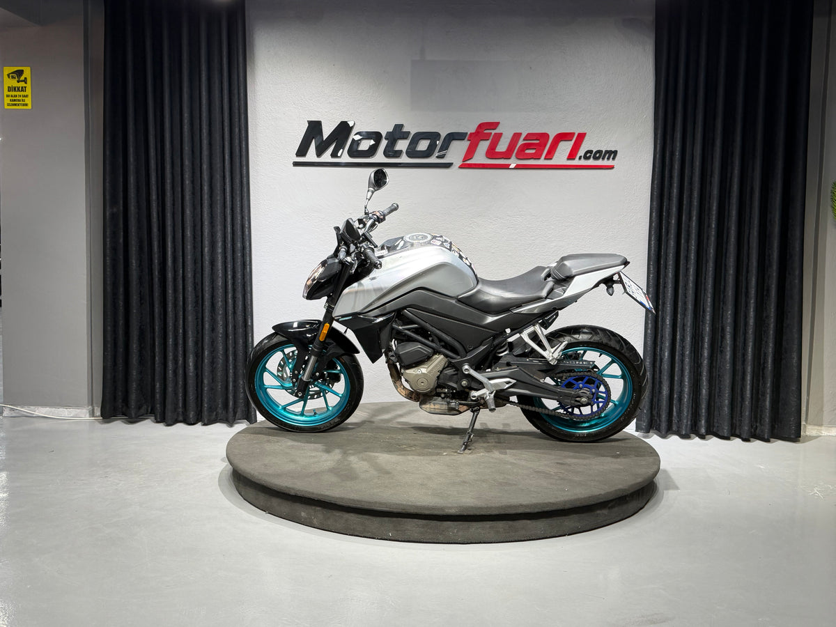CFMOTO 250 NK
