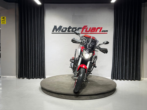 BAJAJ DOMINAR 250 D