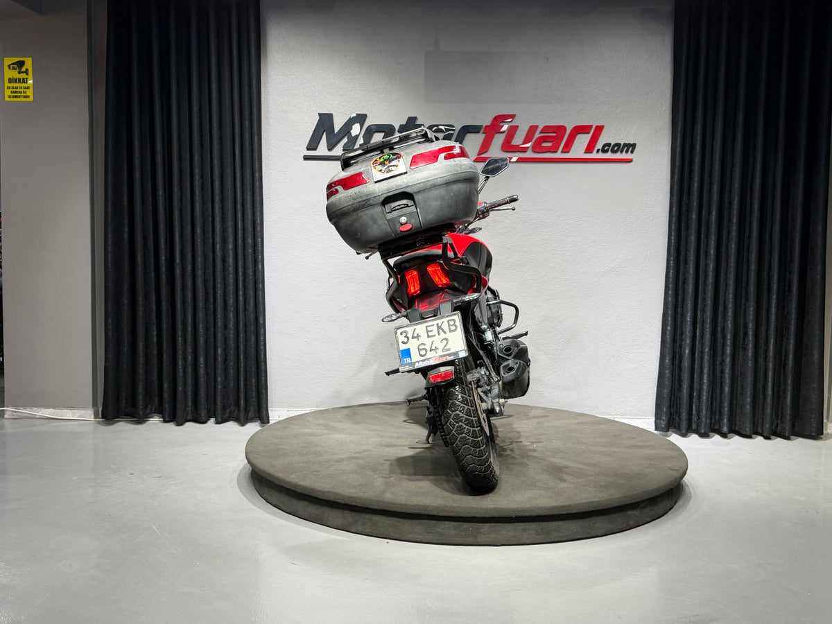 BAJAJ DOMİNAR 250 D