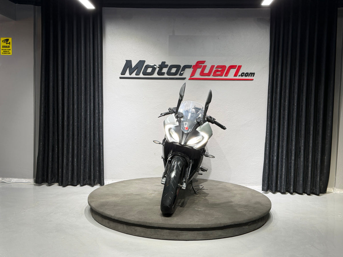 CFMOTO 250 SR