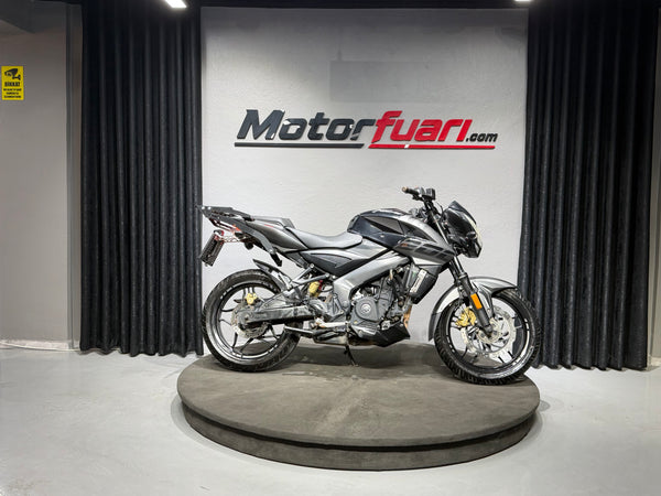 BAJAJ PULSAR NS 200 ABS