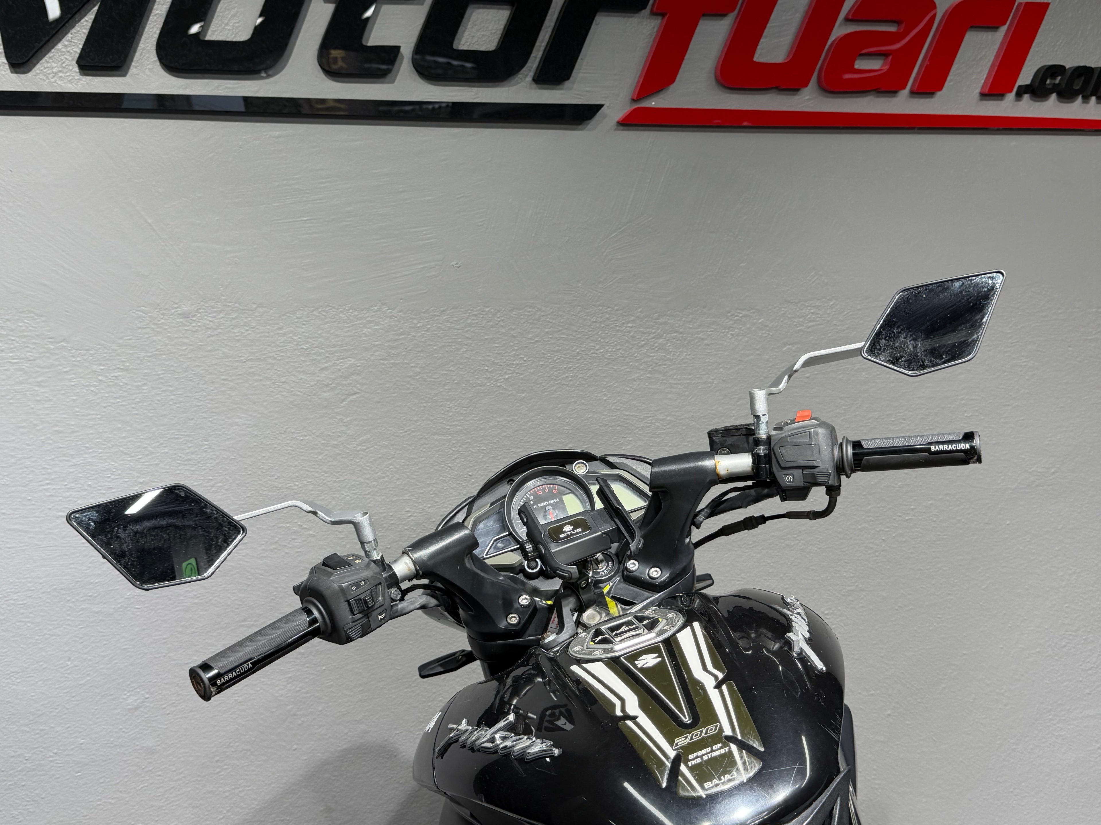 PULSAR NS-200
