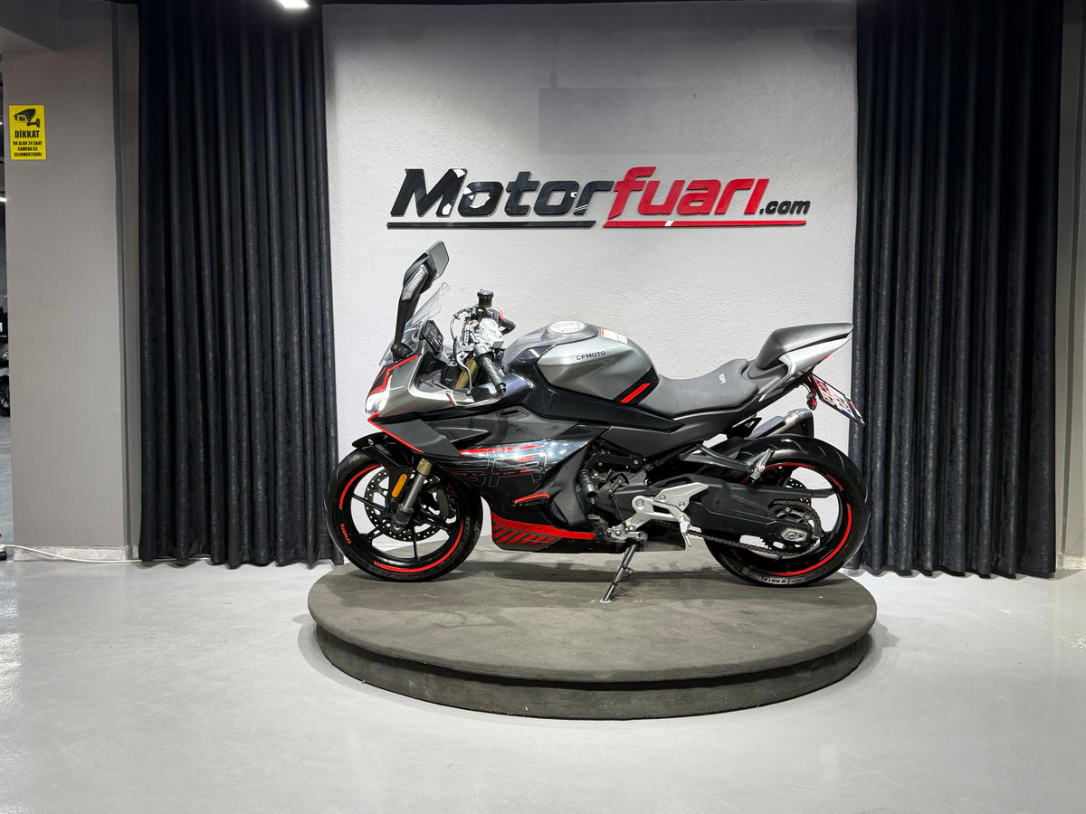 CFMOTO 450 SR