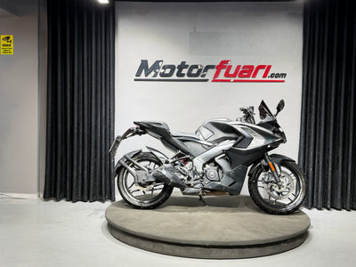 BAJAJ PULSAR RS 200 ABS